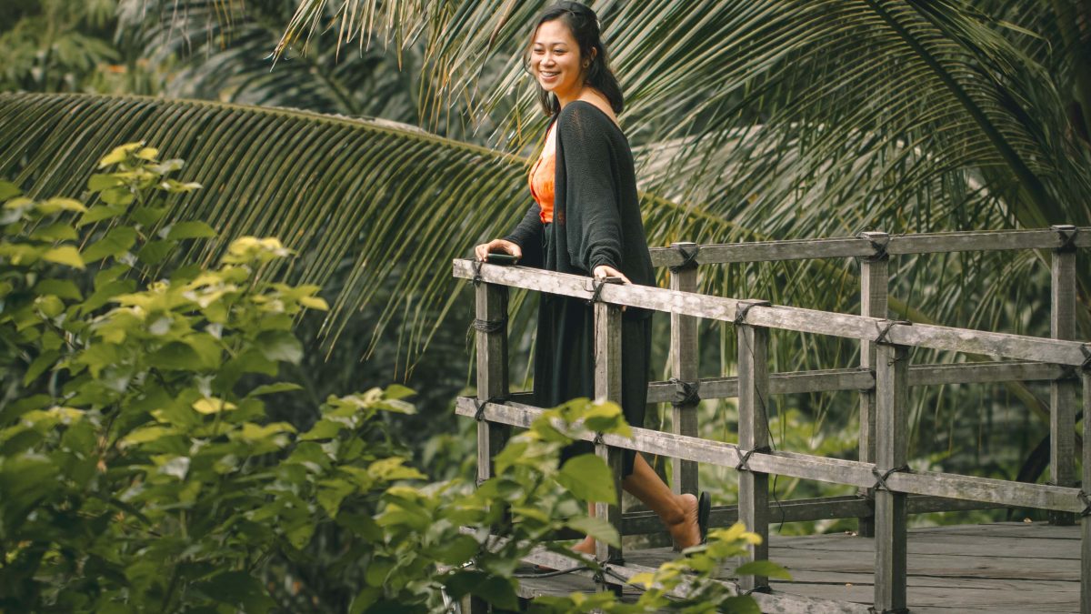 Riverside Dining Ubud A Serene Flow of Nature and Cuisine